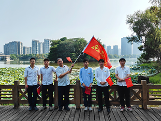 07活动合影(五).png