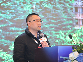 07武汉理工大学信息化办公室主任马斌作了题为“教育数字化战略的高校行动方案”的主题报告.jpg