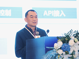 12海南大学信息化服务中心主任林维波作了题为“万兆F5G全光新质生产力底座，助力海南大学高质量发展”的主题报告.jpg