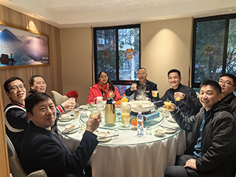 31聚餐剪影(一).png
