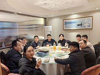 35聚餐剪影(五).png