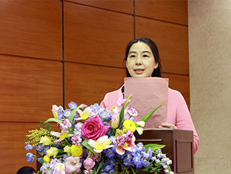 06-青果软件集团副董事长兼执行总裁刘萍女士致欢迎辞.png