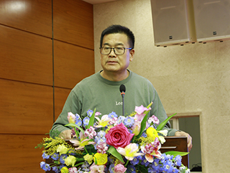 29-华东师范大学信息化治理委员会秘书长沈富可教授作了题为《AI在高校落地如何突破顶棚效应》的学术报告.png